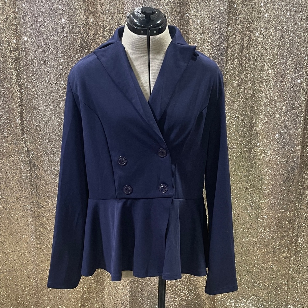 Elegant Navy Women's Blazer